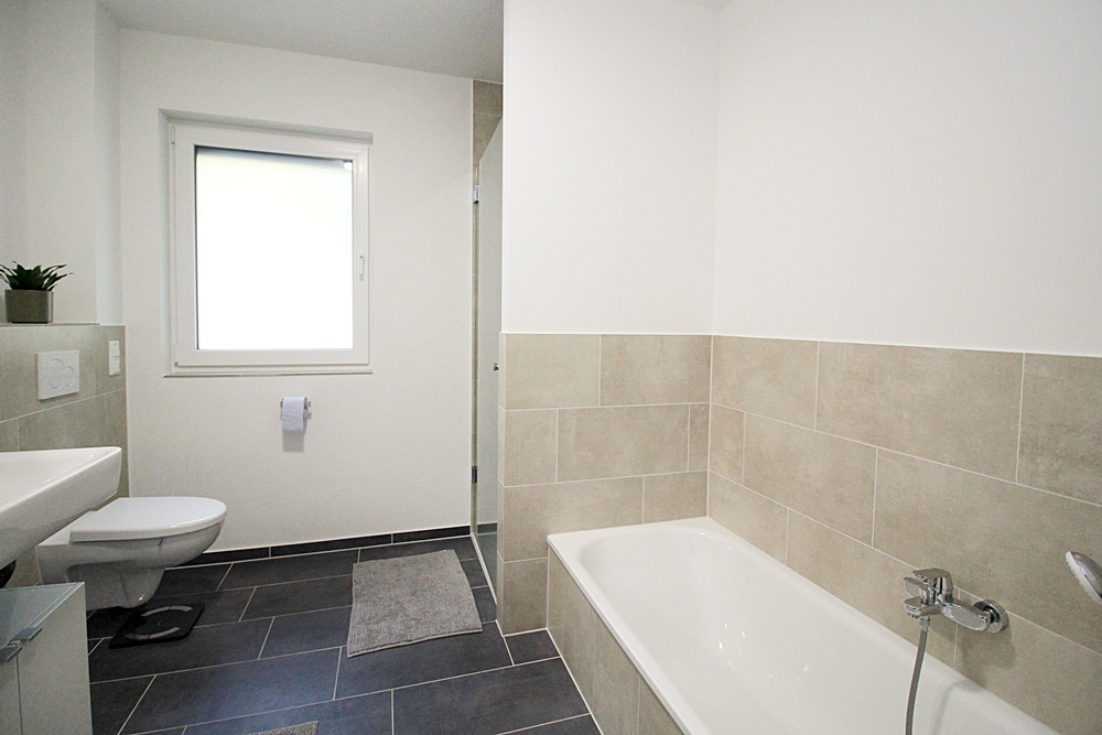 Bad mit Badewanne und Dusche - 809-1-6 Bad mit Badewanne und Dusche - 809-1-6